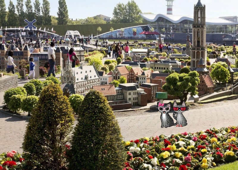 Periwinkle Stinky Poetry Madurodam Dom Tower of Utrecht Madurodam